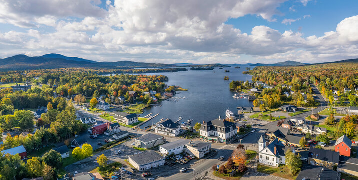 19 Ultimate Best Lake Towns On The East Coast